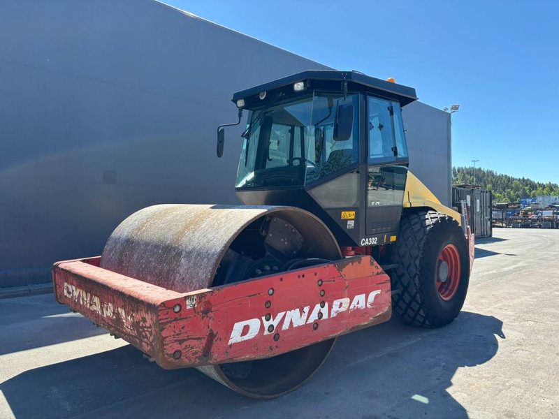 Compacteur Dynapac CA 302 D: photos 1