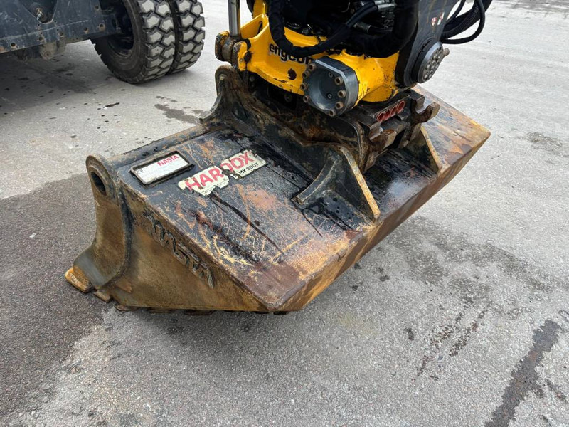 Pelle sur pneus Hitachi ZX 145 W-6: photos 8 Pelle sur pneus Hitachi ZX 145 W-6: photos 8