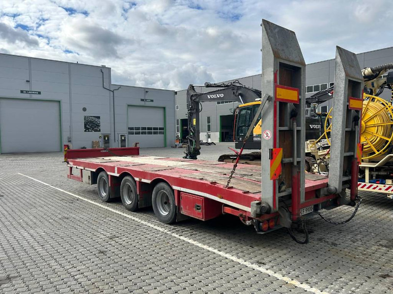 Scanslep Ozmen Damper - Remorque porte-engin surbaissée: photos 3 Scanslep Ozmen Damper - Remorque porte-engin surbaissée: photos 3