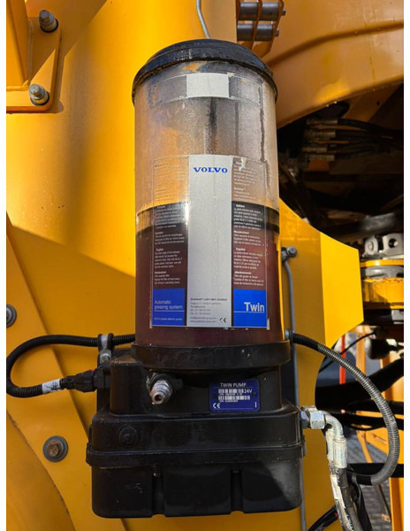 Chargeuse sur pneus Volvo L 350 H: photos 15 Chargeuse sur pneus Volvo L 350 H: photos 15