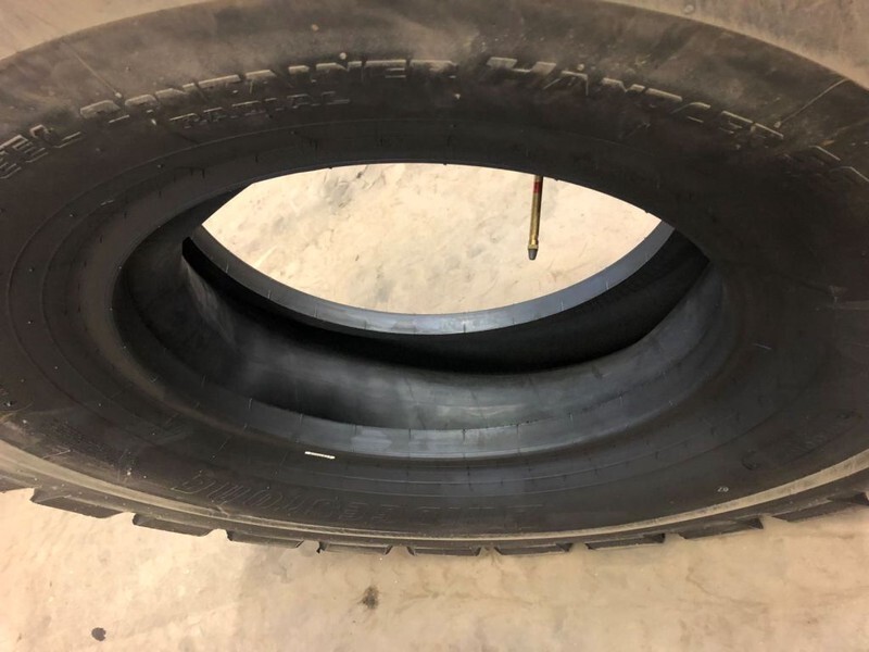 Bridgestone 14.00 R24 - Pneu: photos 4 Bridgestone 14.00 R24 - Pneu: photos 4