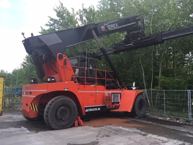Terex Fantuzzi CS45KM FOR PARTS - Reach stacker: photos 1 Terex Fantuzzi CS45KM FOR PARTS - Reach stacker: photos 1