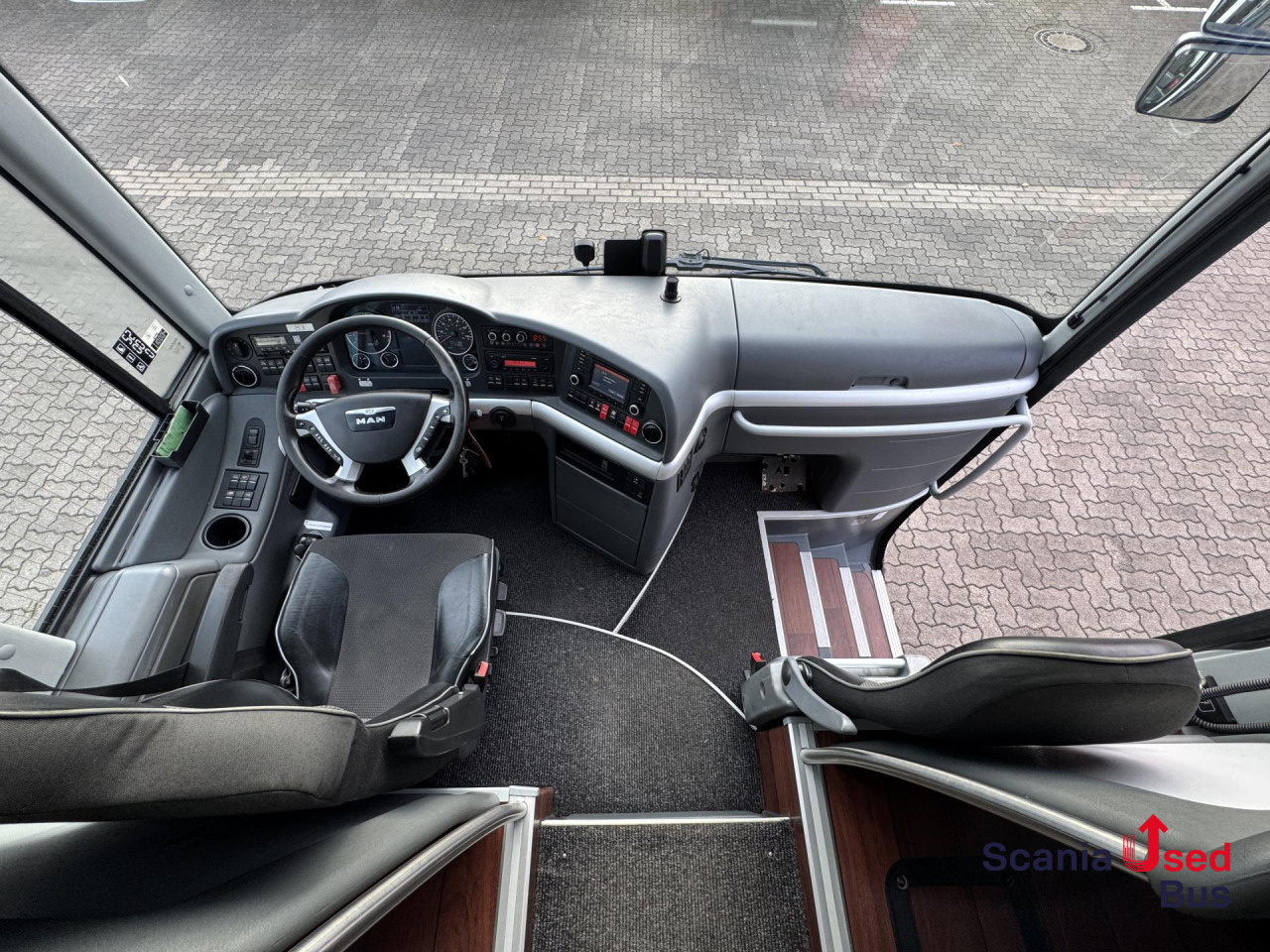 MAN Lion's Coach R08 13.8m 100 Years Edition - Autocar: photos 4 MAN Lion's Coach R08 13.8m 100 Years Edition - Autocar: photos 4