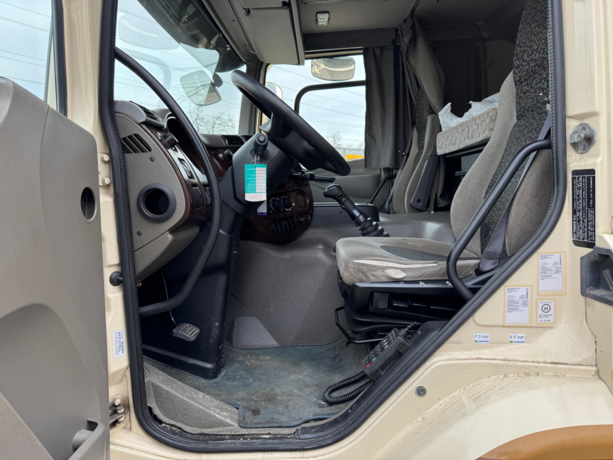 Camion bétaillère DAF CF410 4x2: photos 13