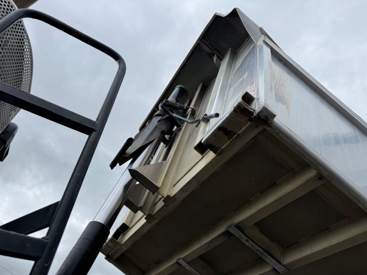 MERCEDES Actros 3248 8x4 Rückwärtskipper - Camion benne: photos 4 MERCEDES Actros 3248 8x4 Rückwärtskipper - Camion benne: photos 4