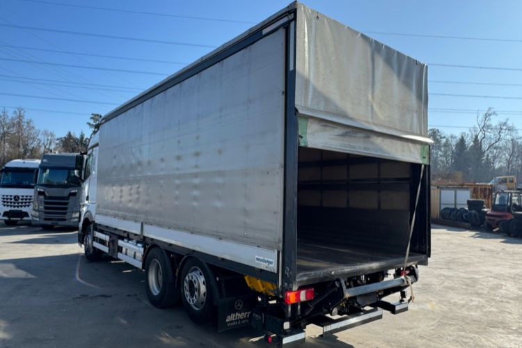 Crédit-bail de  Mercedes-Benz Actros 2545 6x2 Mercedes-Benz Actros 2545 6x2: photos 7