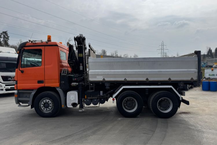 Crédit-bail de  Mercedes-Benz Actros 2653 V8 Hiab 135-4 Mercedes-Benz Actros 2653 V8 Hiab 135-4: photos 10