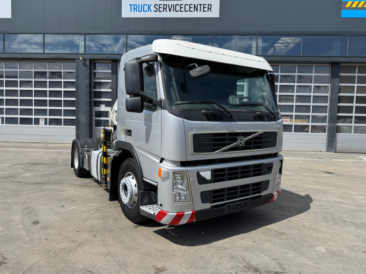 VOLVO FM-400 4x2 Bonfiglioli 15000-4 - Camion grue: photos 4 VOLVO FM-400 4x2 Bonfiglioli 15000-4 - Camion grue: photos 4