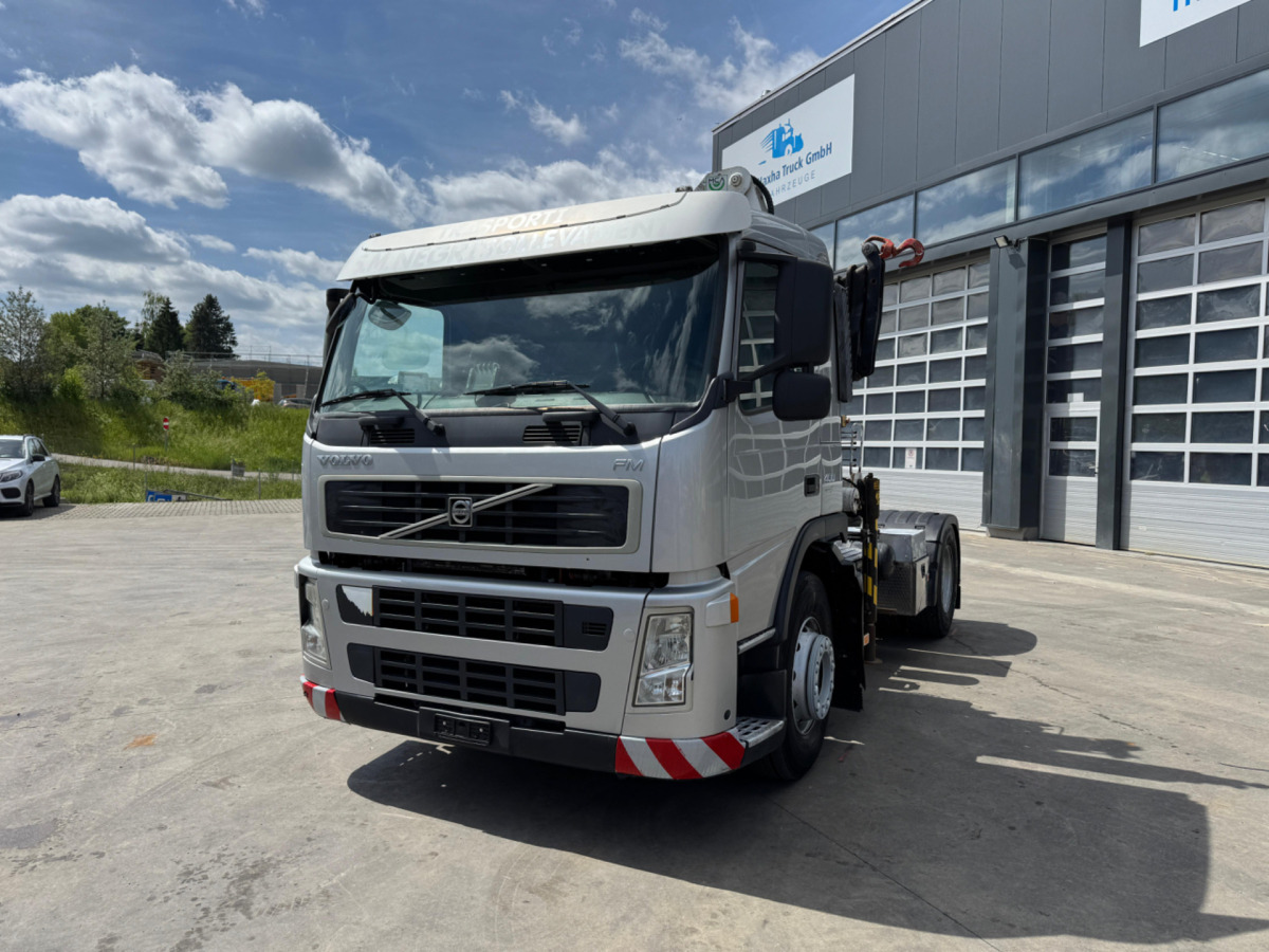 VOLVO FM-400 4x2 Bonfiglioli 15000-4 - Camion grue: photos 2 VOLVO FM-400 4x2 Bonfiglioli 15000-4 - Camion grue: photos 2