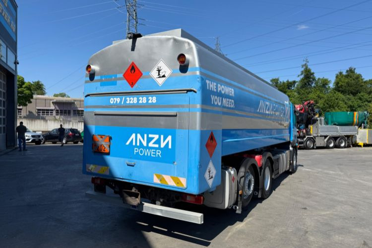 Volvo FM-500 6x2 Tankwagen - Camion citerne: photos 4 Volvo FM-500 6x2 Tankwagen - Camion citerne: photos 4