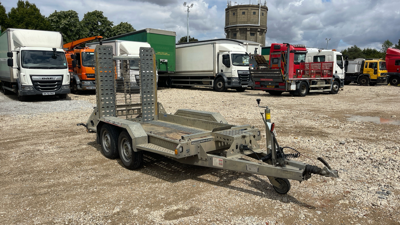 BRIAN JAMES CARGO DIGGER T-02-T - Remorque porte engin: photos 1 BRIAN JAMES CARGO DIGGER T-02-T - Remorque porte engin: photos 1