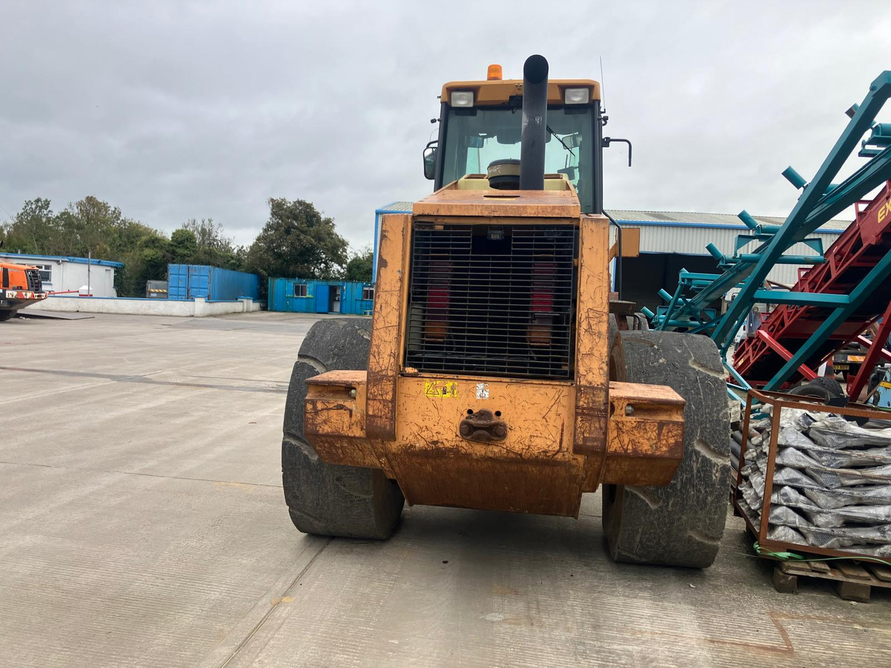 CASE 821C - Chargeuse sur pneus: photos 3 CASE 821C - Chargeuse sur pneus: photos 3