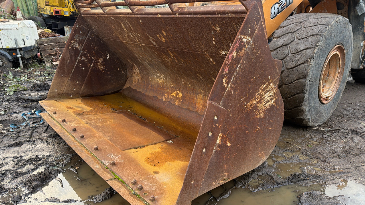 Chargeuse sur pneus CASE 821F: photos 12 Chargeuse sur pneus CASE 821F: photos 12