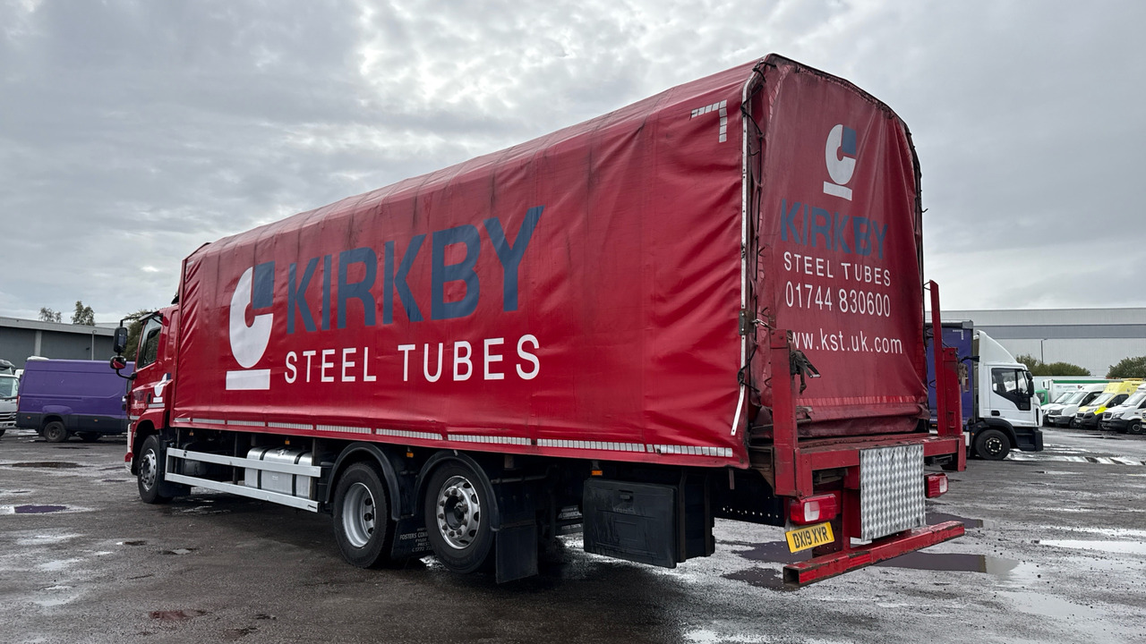 DAF CF 320 - Camion plateau: photos 3 DAF CF 320 - Camion plateau: photos 3