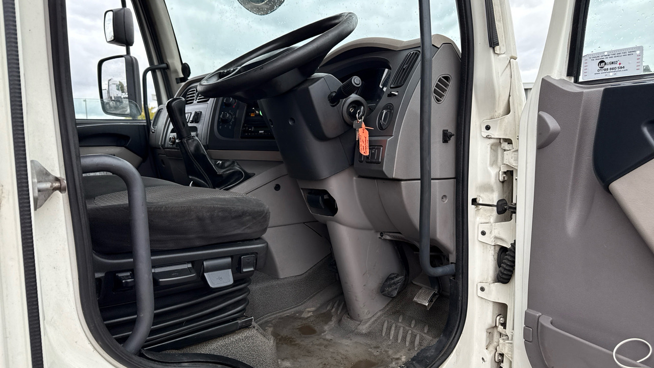 DAF LF 150 - Camion plateau, Camion grue: photos 5 DAF LF 150 - Camion plateau, Camion grue: photos 5