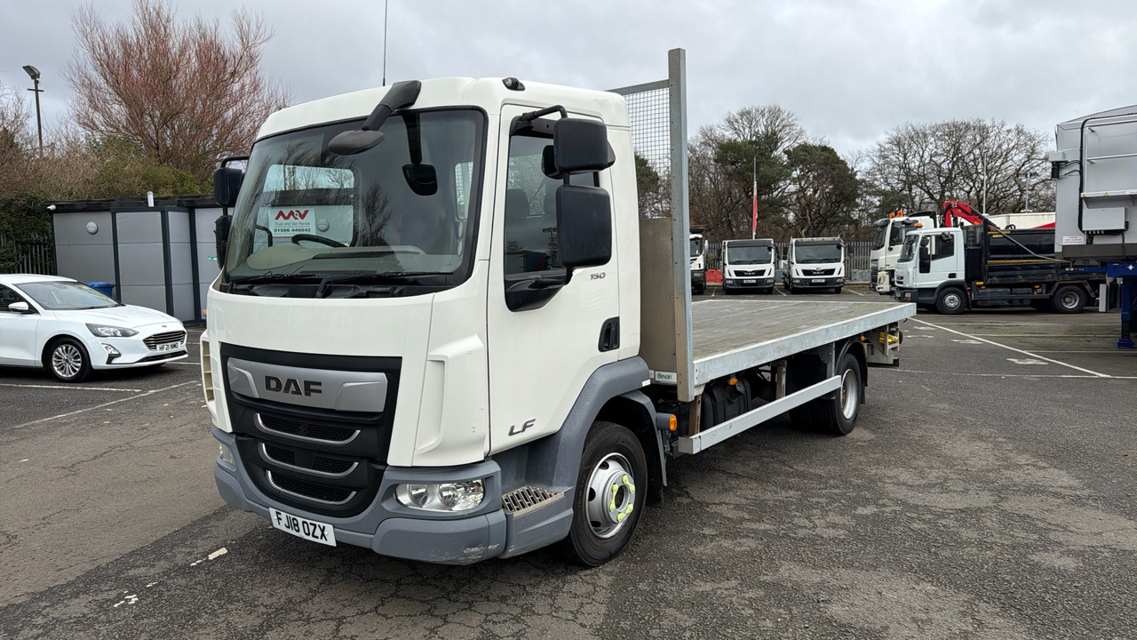 DAF LF 150 - Camion plateau: photos 2 DAF LF 150 - Camion plateau: photos 2