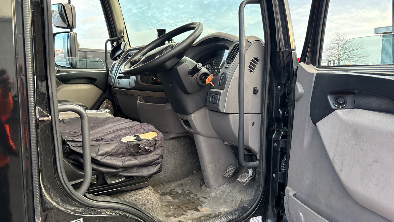 DAF LF 150 - Camion à rideaux coulissants: photos 5 DAF LF 150 - Camion à rideaux coulissants: photos 5