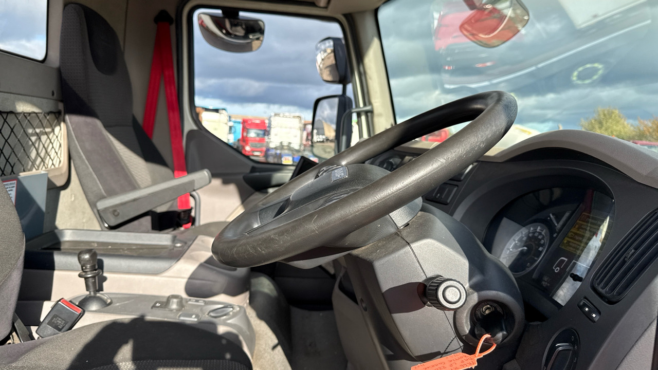 DAF LF 220 - Camion plateau: photos 5 DAF LF 220 - Camion plateau: photos 5