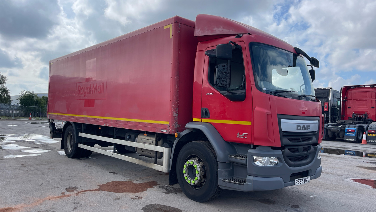 DAF LF 220 - Camion fourgon: photos 1 DAF LF 220 - Camion fourgon: photos 1