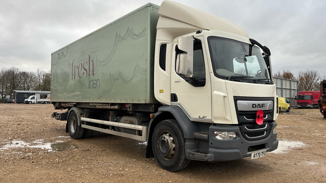 DAF LF 320 - Camion fourgon: photos 1 DAF LF 320 - Camion fourgon: photos 1