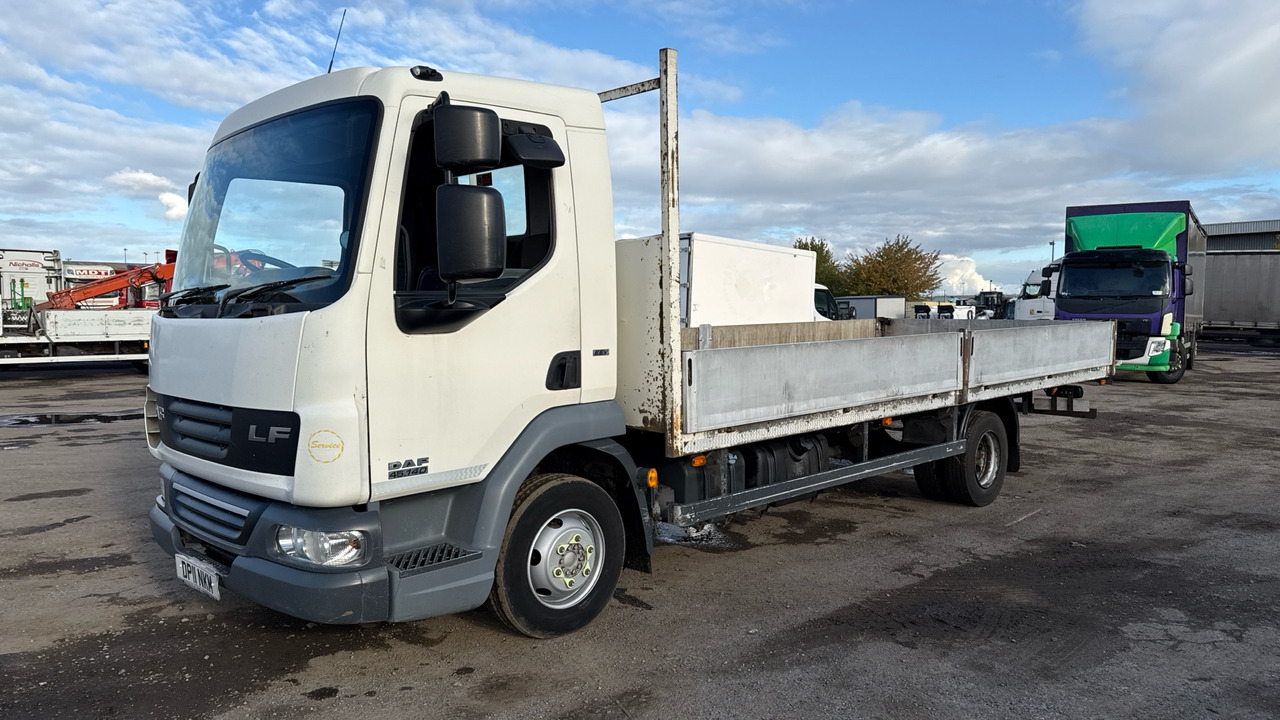 DAF LF 45.140 - Camion plateau: photos 2 DAF LF 45.140 - Camion plateau: photos 2