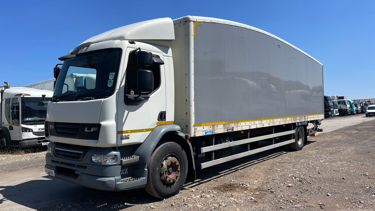 DAF LF 55.220 - Camion fourgon: photos 2 DAF LF 55.220 - Camion fourgon: photos 2