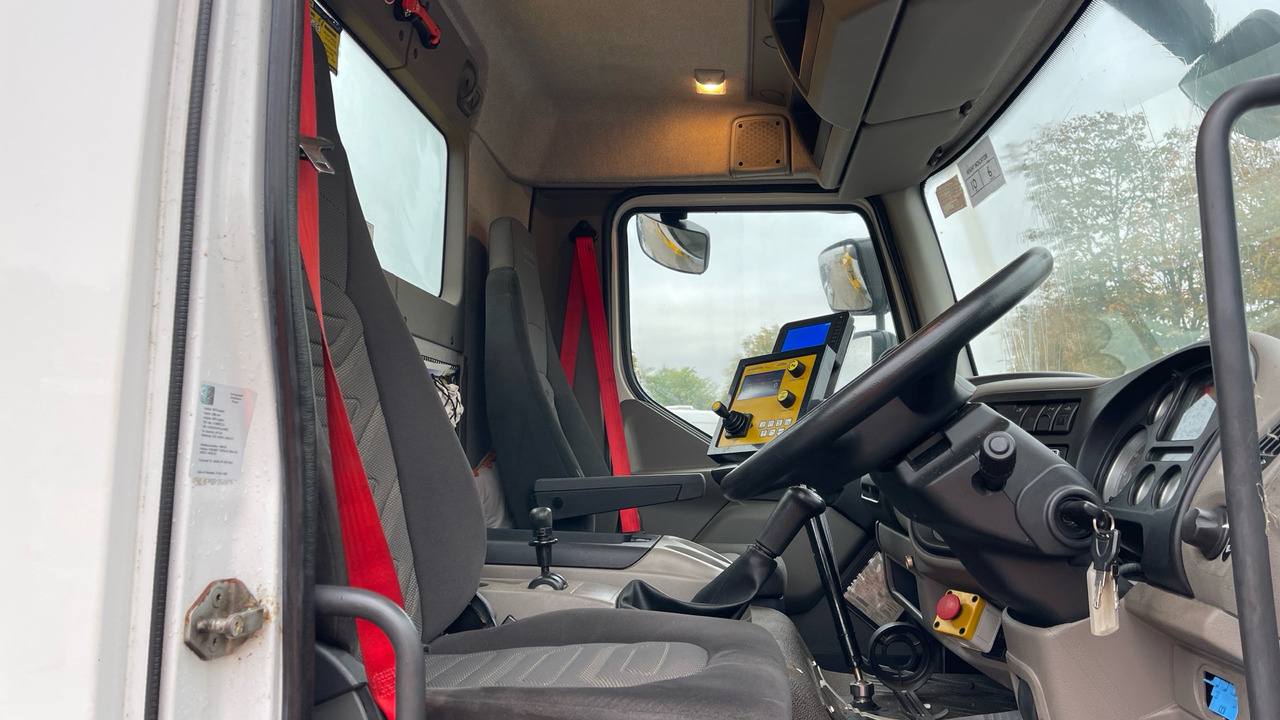 DAF LF 55.220 - Engin de déneigement: photos 5 DAF LF 55.220 - Engin de déneigement: photos 5