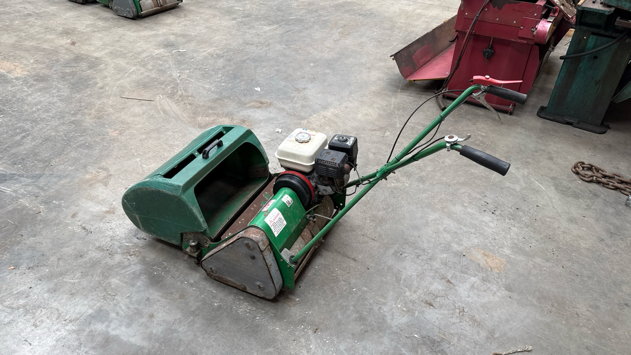 DENNIS FT510 PEDESTRIAN CYLINDER MOWER WITH 9K UNIT AND GRASS BOX - Motofaucheuse: photos 3 DENNIS FT510 PEDESTRIAN CYLINDER MOWER WITH 9K UNIT AND GRASS BOX - Motofaucheuse: photos 3