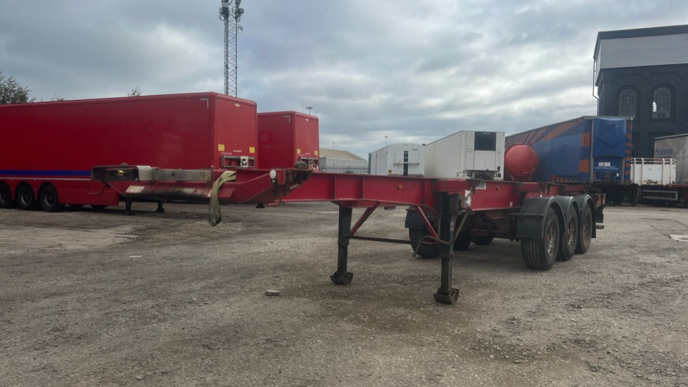 DENNISON SKELETAL - Semi-remorque porte-conteneur/ Caisse mobile: photos 3 DENNISON SKELETAL - Semi-remorque porte-conteneur/ Caisse mobile: photos 3