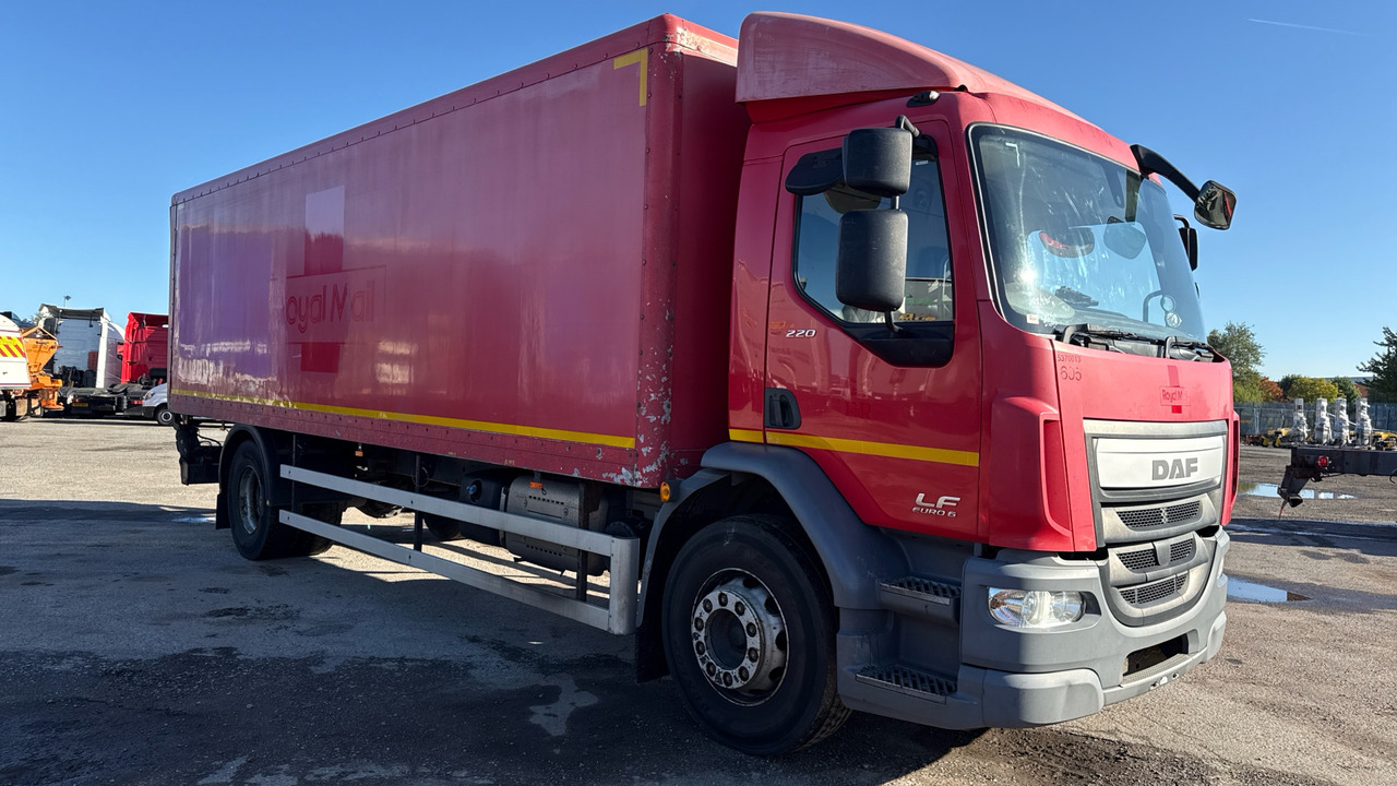 Daf LF 220 - Camion fourgon: photos 1 Daf LF 220 - Camion fourgon: photos 1