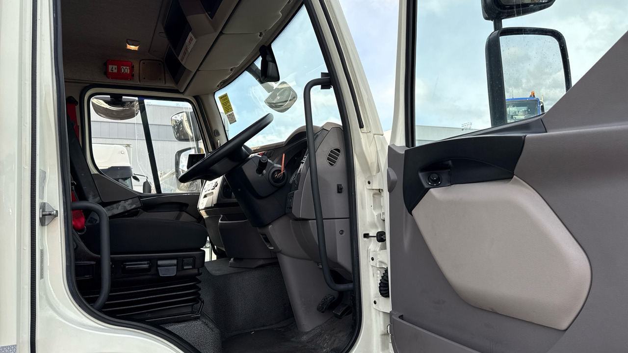 Daf LF 260 - Camion fourgon: photos 5 Daf LF 260 - Camion fourgon: photos 5