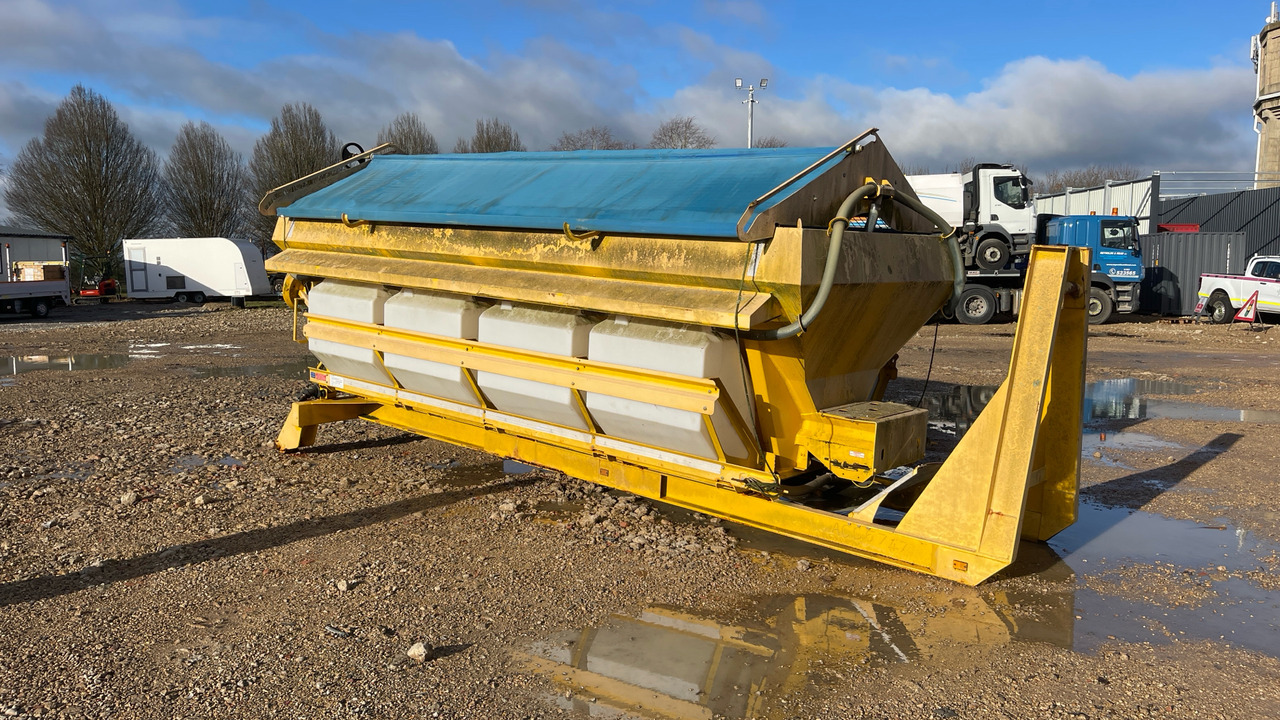 ECON - Epandeur de sable: photos 2 ECON - Epandeur de sable: photos 2