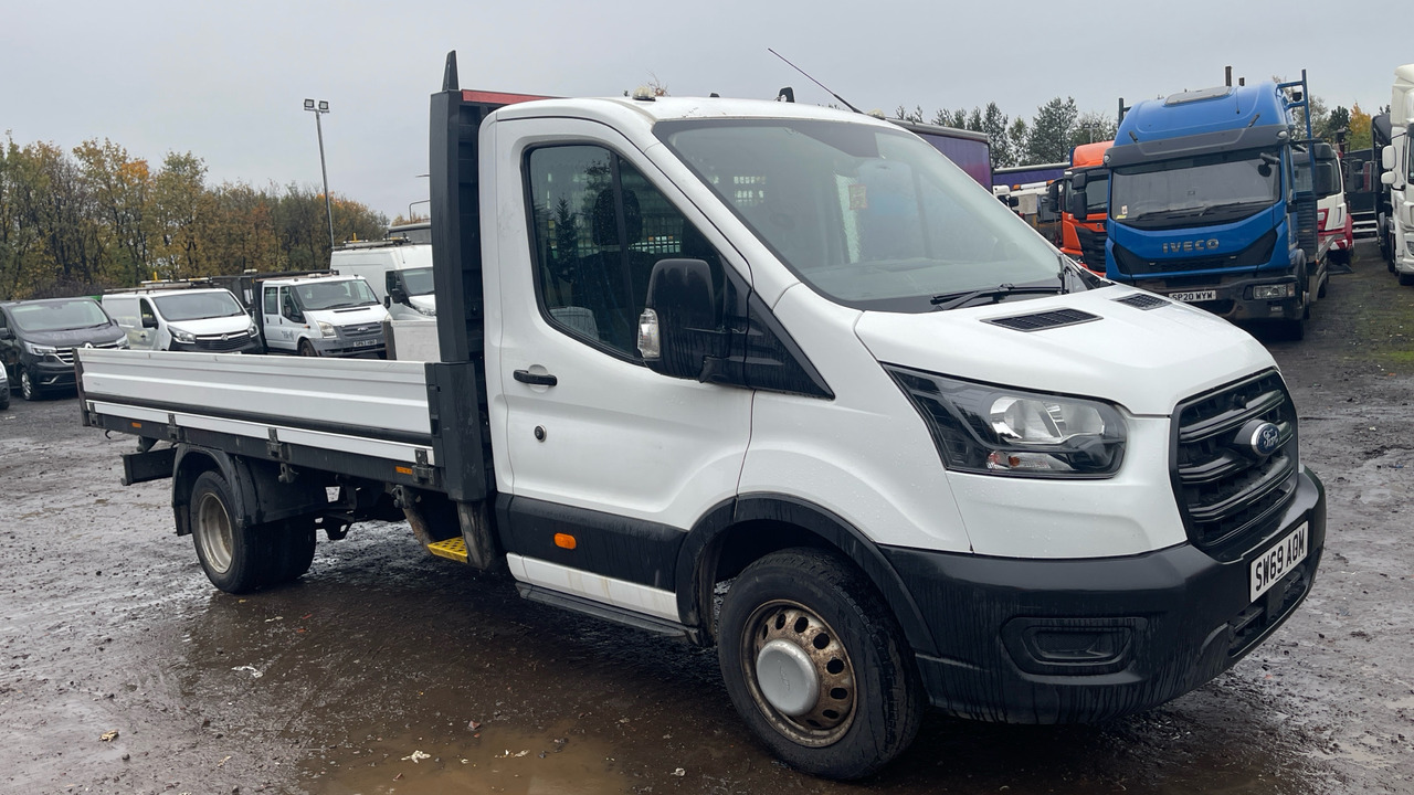 FORD TRANSIT 350 2.0 TDCi 130PS LEADER - Utilitaire plateau: photos 1 FORD TRANSIT 350 2.0 TDCi 130PS LEADER - Utilitaire plateau: photos 1