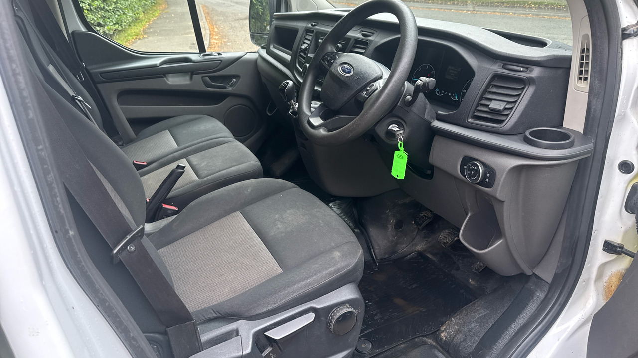 FORD TRANSIT CUSTOM 2.0 TDCi 105ps - Utilitaire double cabine: photos 5 FORD TRANSIT CUSTOM 2.0 TDCi 105ps - Utilitaire double cabine: photos 5