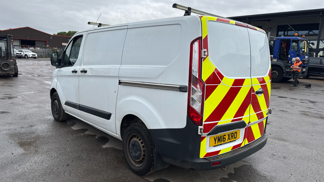 FORD TRANSIT CUSTOM 290 2.2 TDCi 125PS - Fourgonnette: photos 3 FORD TRANSIT CUSTOM 290 2.2 TDCi 125PS - Fourgonnette: photos 3