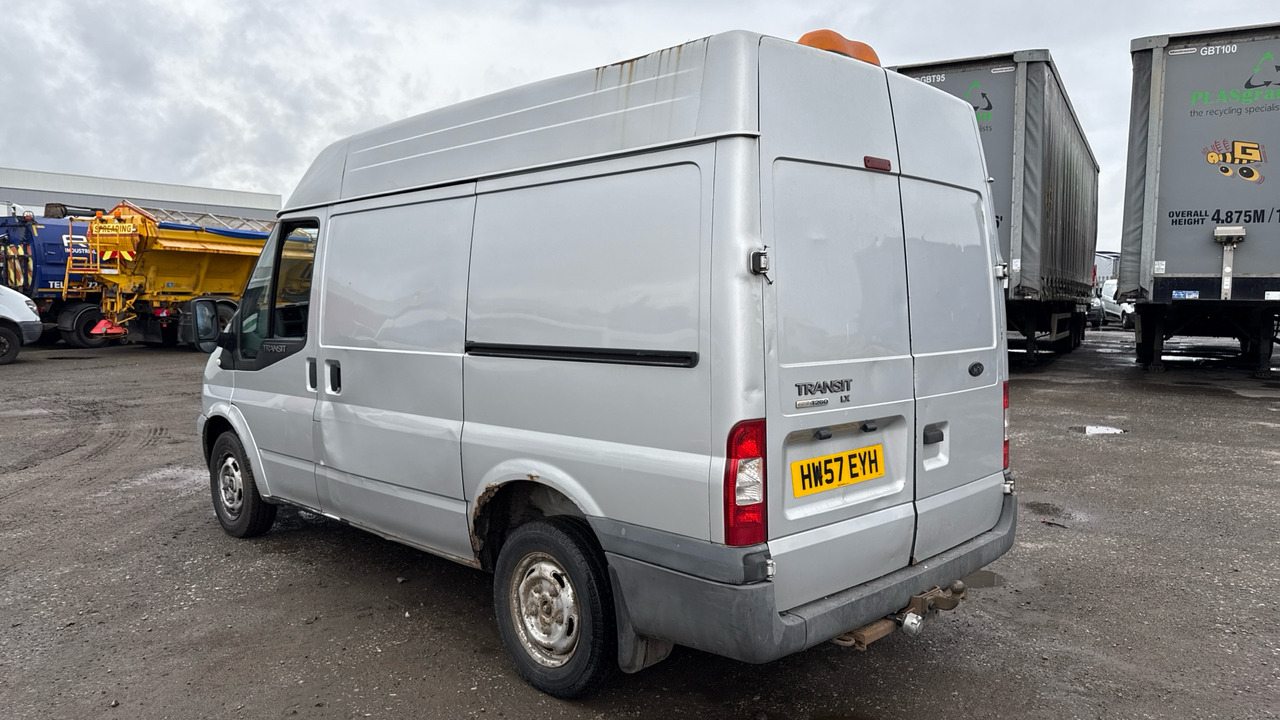 FORD TRANSIT T260 2.2 130PS - Fourgon utilitaire: photos 3 FORD TRANSIT T260 2.2 130PS - Fourgon utilitaire: photos 3