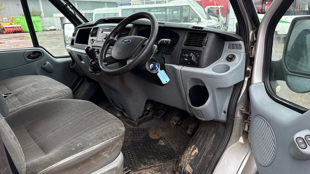 FORD TRANSIT T260 2.2 130PS - Fourgon utilitaire: photos 5 FORD TRANSIT T260 2.2 130PS - Fourgon utilitaire: photos 5