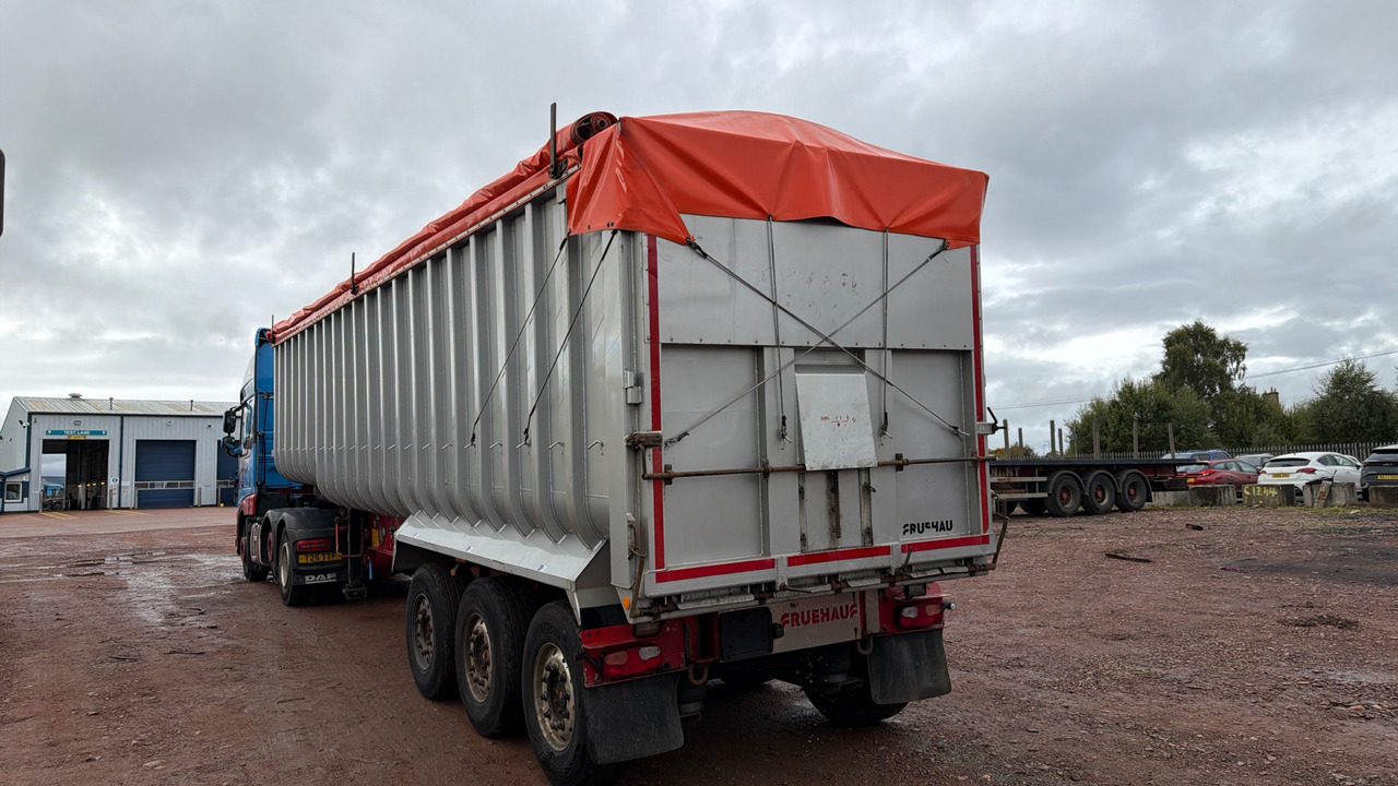 FRUEHAUF - Semi-remorque benne: photos 4 FRUEHAUF - Semi-remorque benne: photos 4