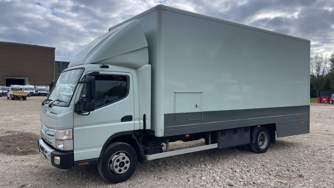 FUSO CANTER 7C15 - Camion porte-voitures: photos 2 FUSO CANTER 7C15 - Camion porte-voitures: photos 2