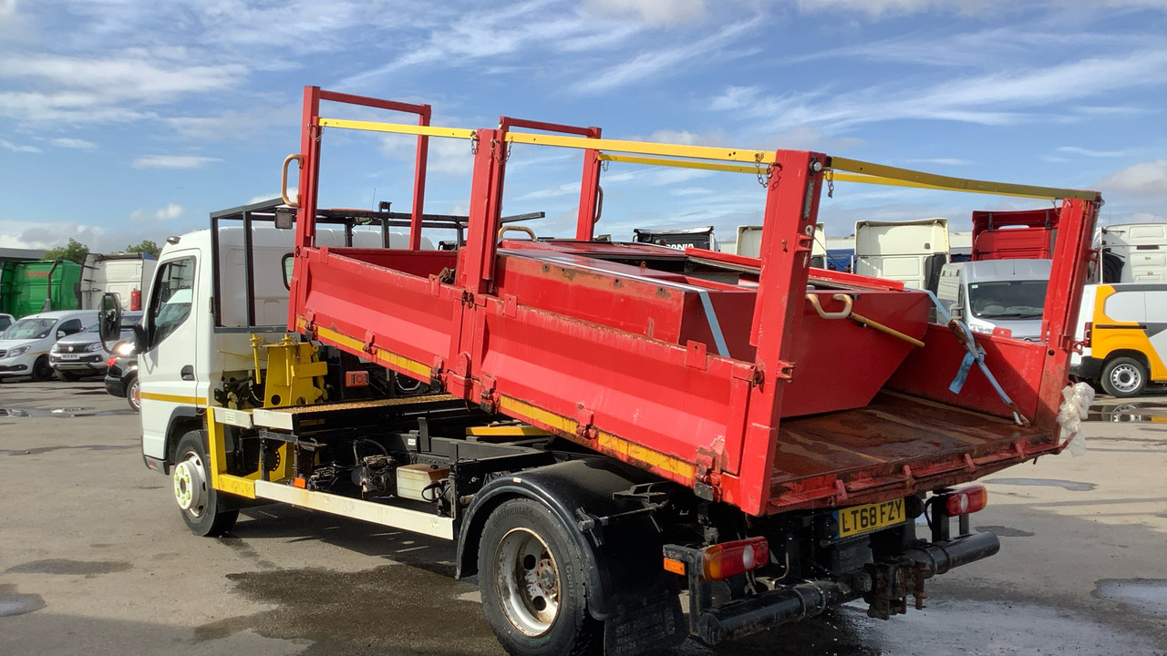 Fuso Canter 7C15 - Camion benne: photos 3 Fuso Canter 7C15 - Camion benne: photos 3