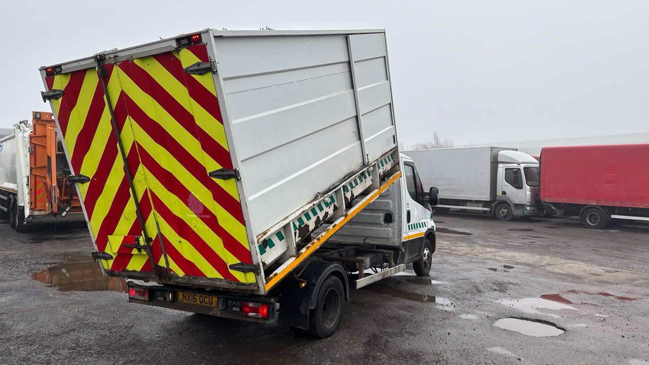 IVECO DAILY 50C15 - Benne à ordures ménagères: photos 4 IVECO DAILY 50C15 - Benne à ordures ménagères: photos 4