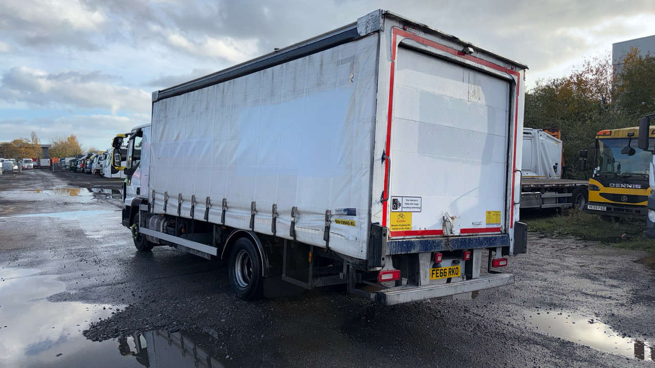 IVECO EUROCARGO 120E - Camion à rideaux coulissants: photos 3 IVECO EUROCARGO 120E - Camion à rideaux coulissants: photos 3