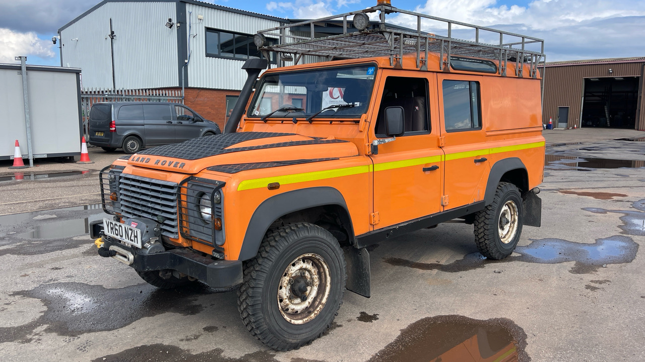 LAND ROVER DEFENDER 110 TDCi - SUV: photos 2 LAND ROVER DEFENDER 110 TDCi - SUV: photos 2