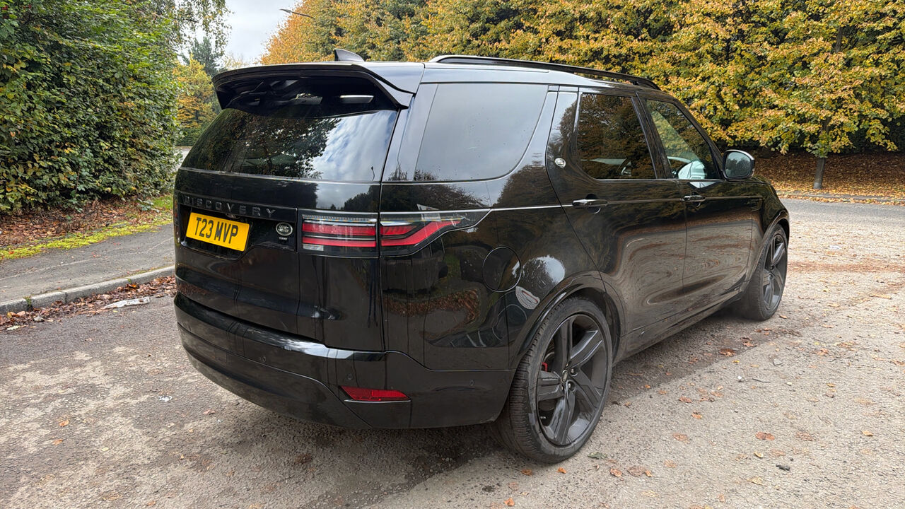 Land Rover Discovery 3.0 D300 R-Dynamic HSE - Voiture break: photos 4 Land Rover Discovery 3.0 D300 R-Dynamic HSE - Voiture break: photos 4