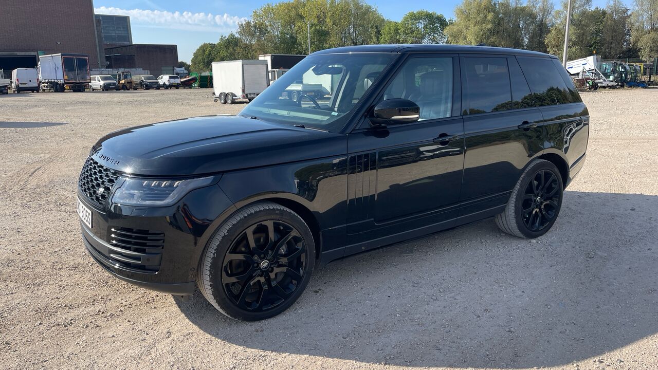 Land Rover Range Rover 4.4 SDV8 Autobiography - SUV: photos 2 Land Rover Range Rover 4.4 SDV8 Autobiography - SUV: photos 2