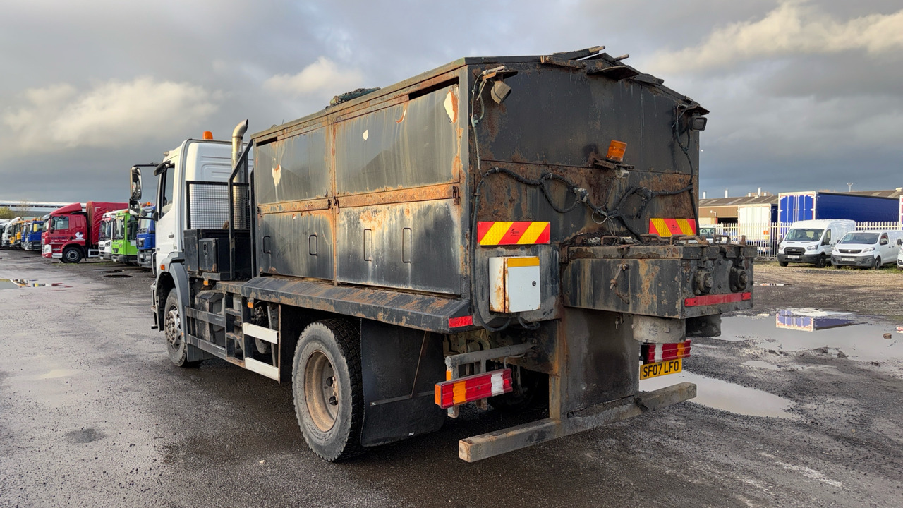 MERCEDES-BENZ AXOR 1824 - Travaux routiers: photos 3 MERCEDES-BENZ AXOR 1824 - Travaux routiers: photos 3