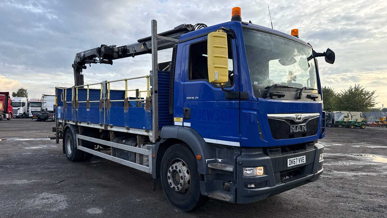 Man TGM 18.250 - Camion plateau, Camion grue: photos 1 Man TGM 18.250 - Camion plateau, Camion grue: photos 1