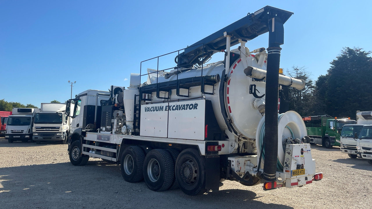 Mercedes-Benz Arocs 3243 - Camion hydrocureur: photos 3 Mercedes-Benz Arocs 3243 - Camion hydrocureur: photos 3