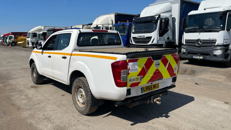 NISSAN NAVARA VISA 2.3 DCI 160PS - Pick-up, Utilitaire double cabine: photos 3 NISSAN NAVARA VISA 2.3 DCI 160PS - Pick-up, Utilitaire double cabine: photos 3