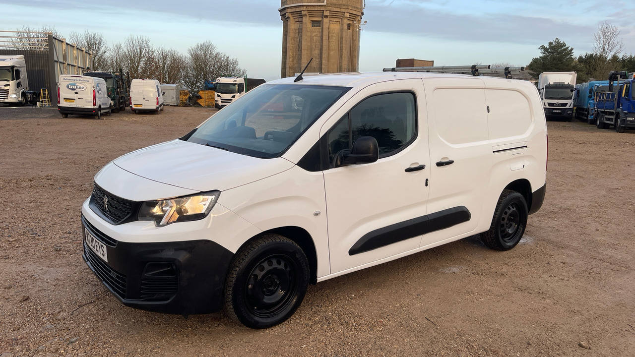 PEUGEOT PARTNER 850 1.5 BlueHDi 100ps Professional - Fourgonnette: photos 2 PEUGEOT PARTNER 850 1.5 BlueHDi 100ps Professional - Fourgonnette: photos 2